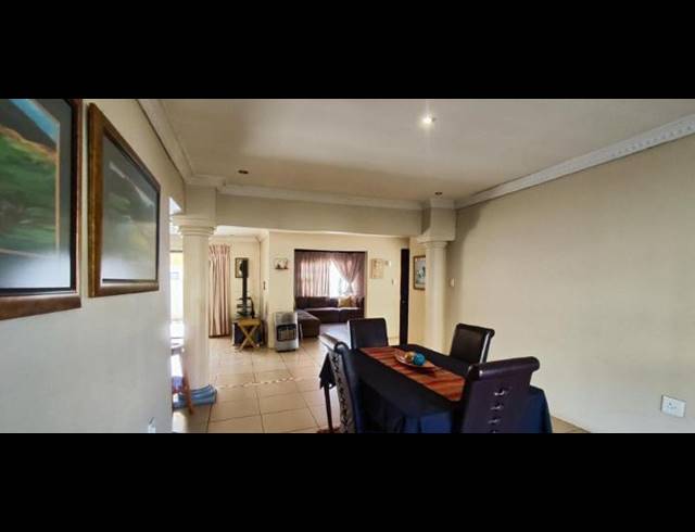4 BEDROOM HOUSE FOR SALE IN DAWN PARK EXT